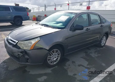 2011 Ford Focus Se z USA, uszkodzony, nr VIN 1FAHP3FN1BW181005